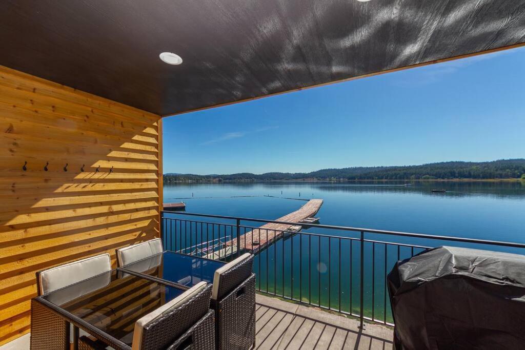 Wonderful Triplex Unit With Spectacular Lake View! Villa Valley Exterior photo